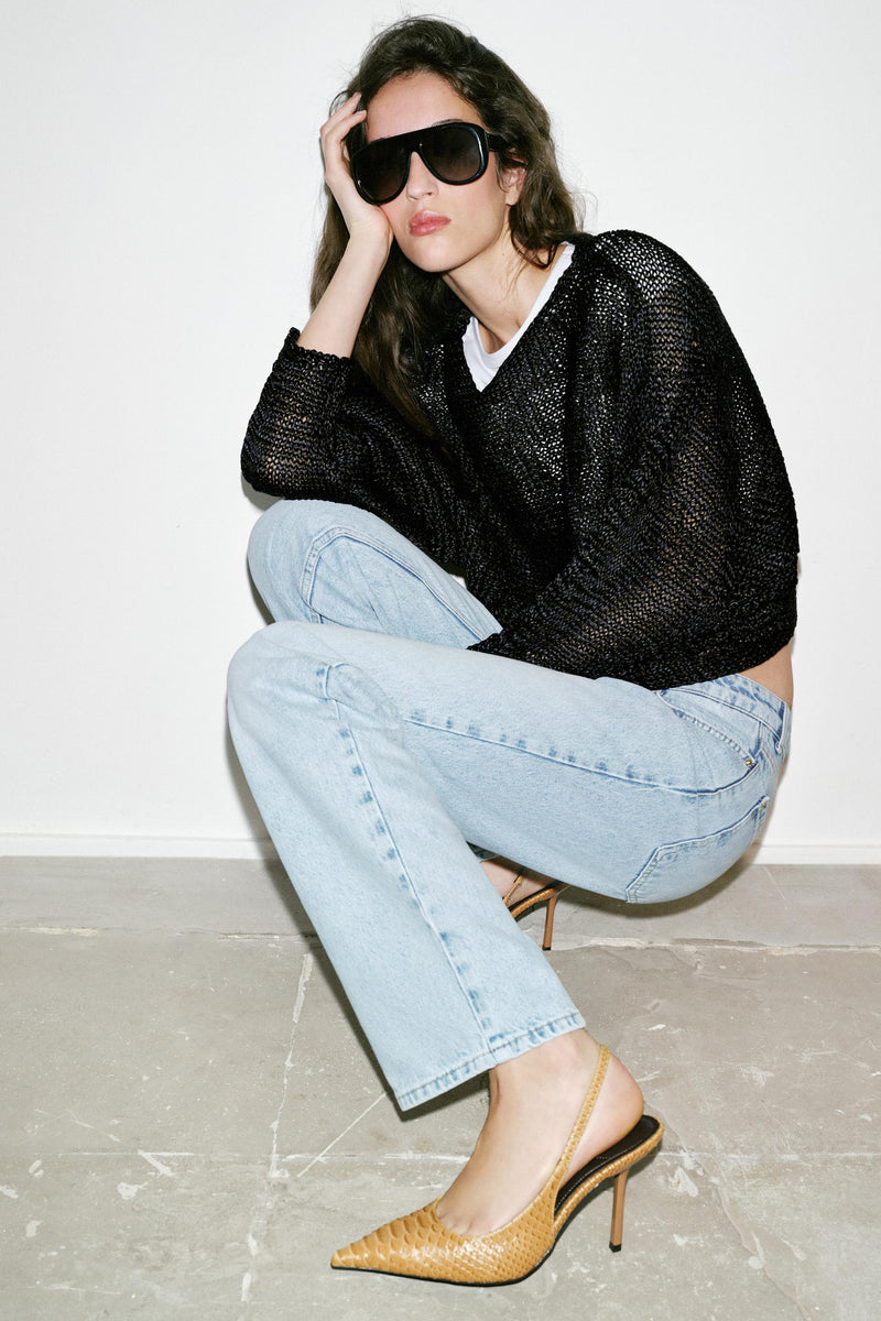 CHAUSSURES À TALONS OUVERTES À L'ARRIÈRE AVEC EFFET RELIEF