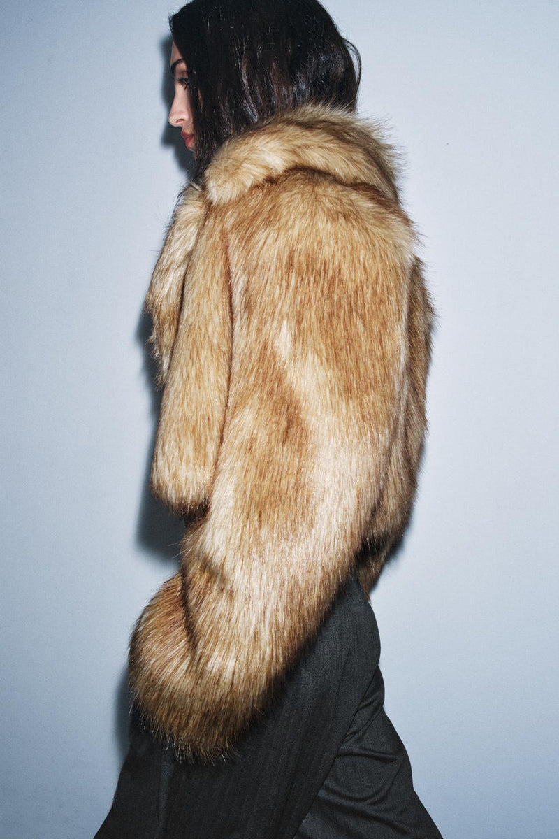 VESTE COURTE EFFET FAUSSE FOURRURE